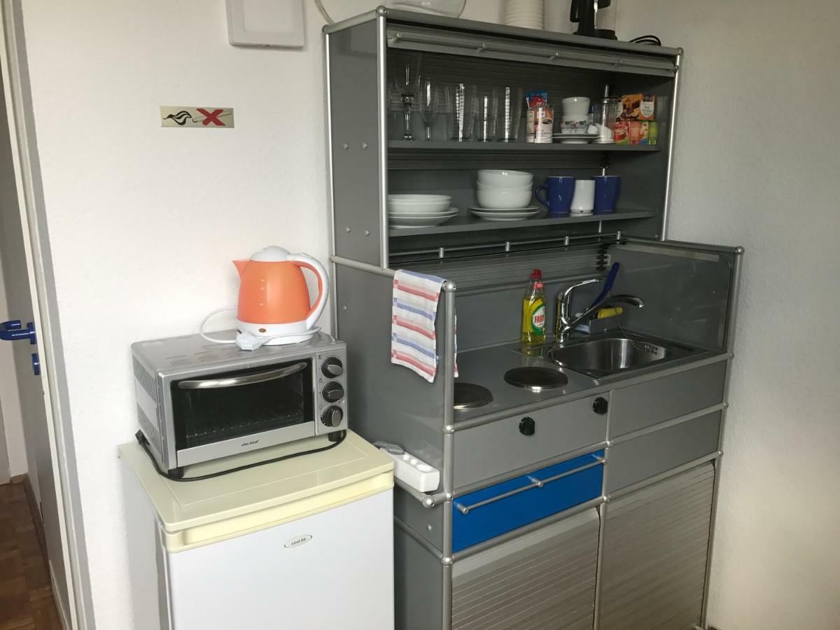 Apartmenthaus Zentrum Komfort Apartments Mit Minikuchen Verschiedener Grossen Kassel Exterior photo